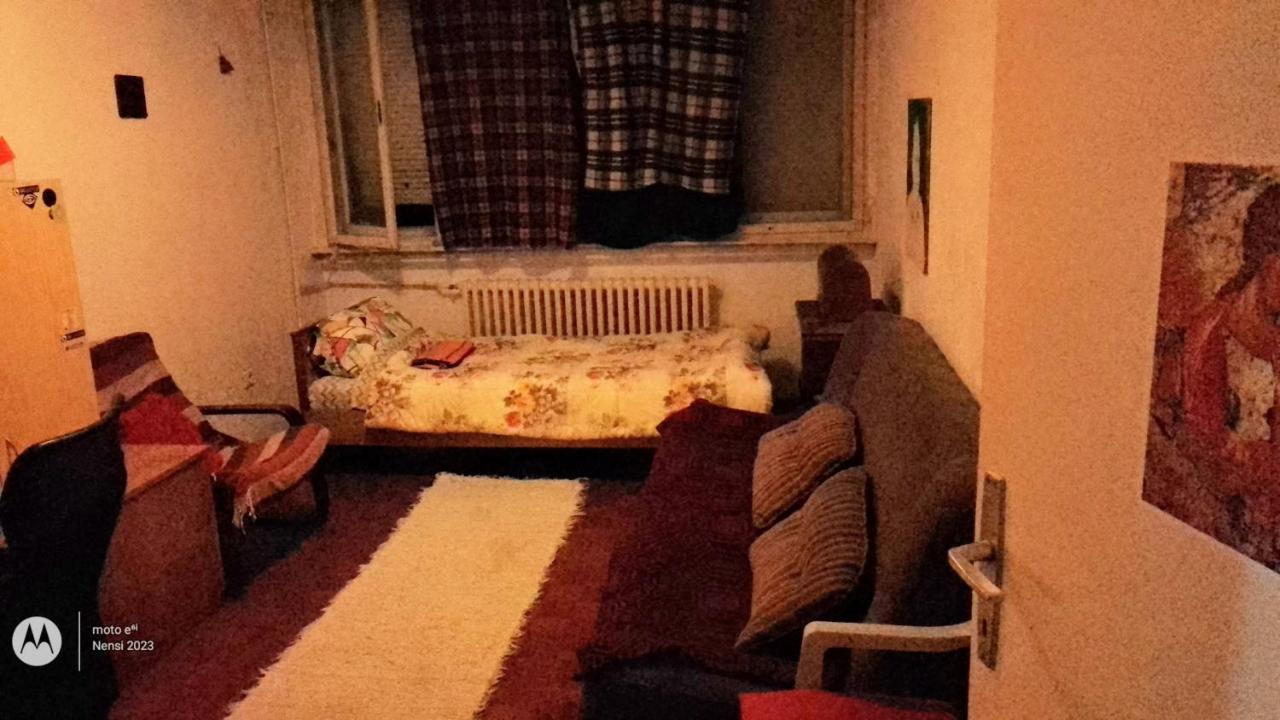Men Who Knit Apartment Belgrade Luaran gambar